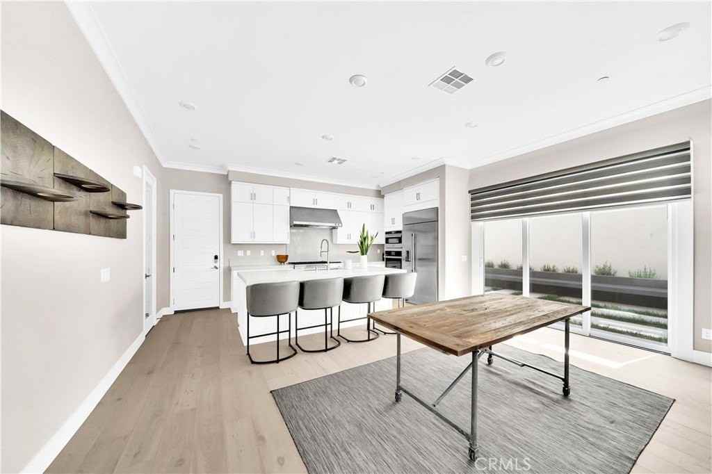 249 Chorus - Photo 6 of 40