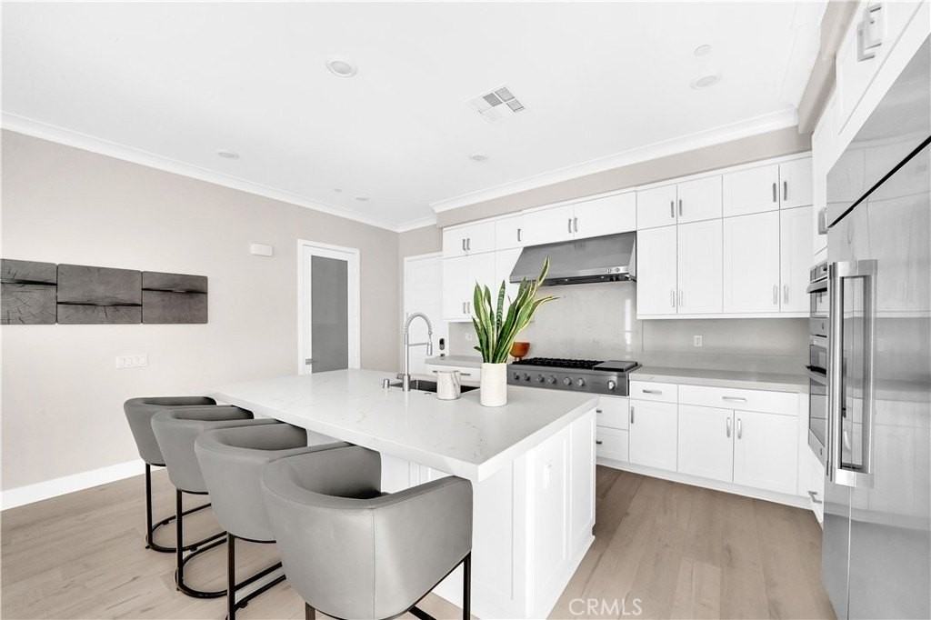 249 Chorus - Photo 7 of 40