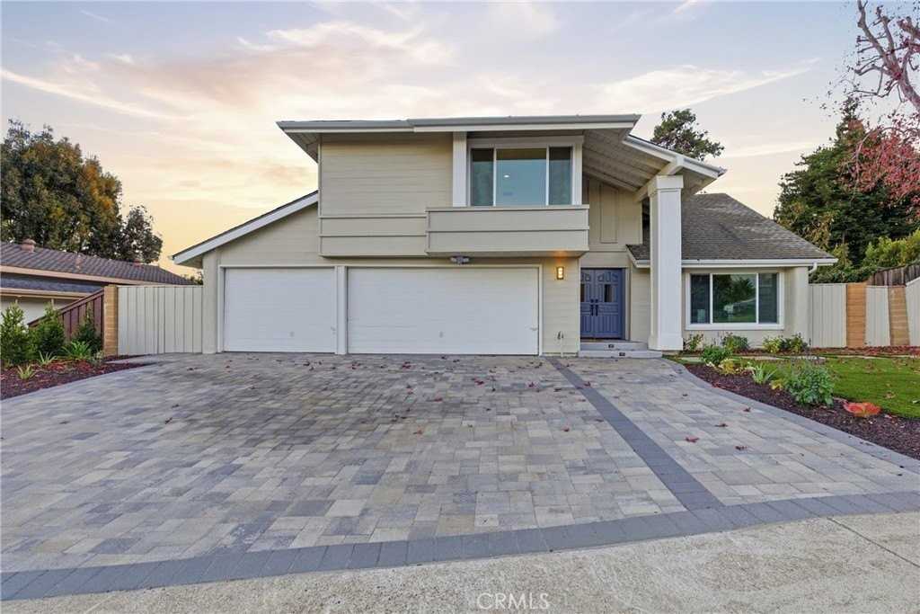 25302 Neptune Dr - Photo 2 of 28