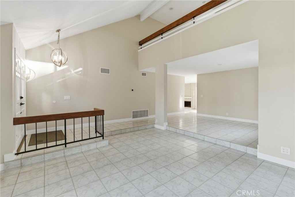 25302 Neptune Dr - Photo 5 of 28