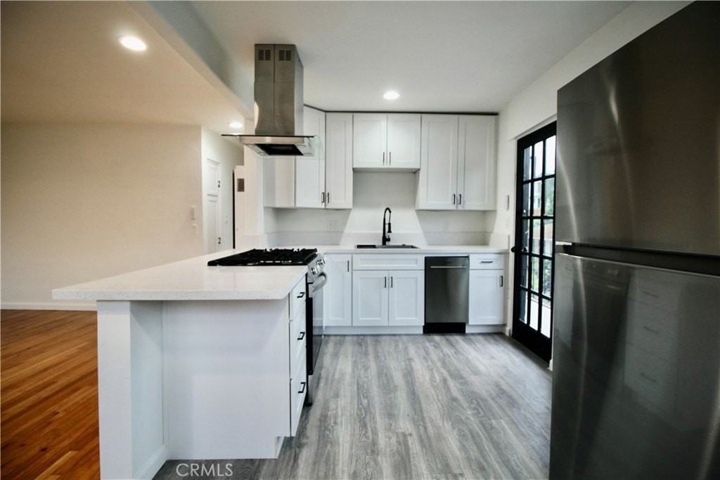 4689 Monroe Ave - Photo 4 of 15