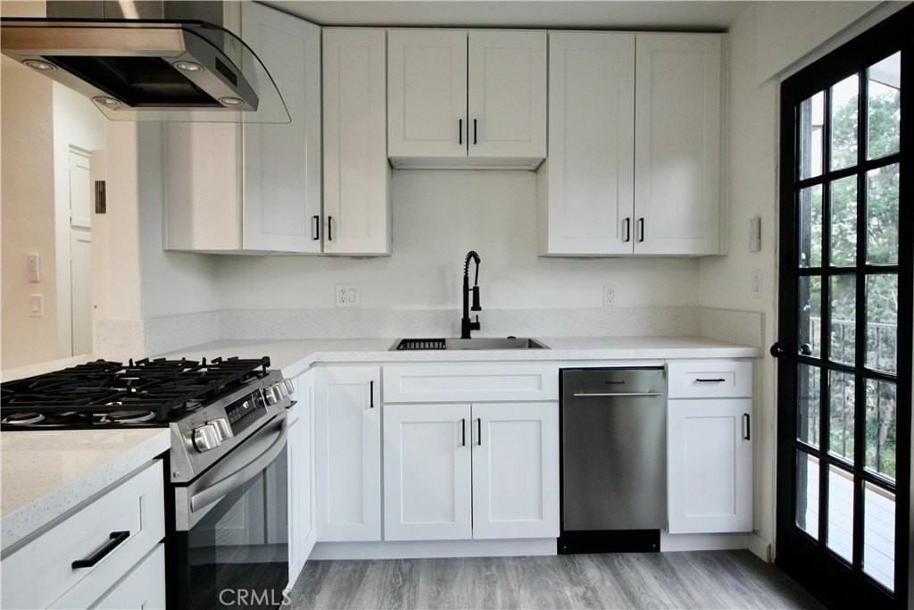 4689 Monroe Ave - Photo 5 of 15