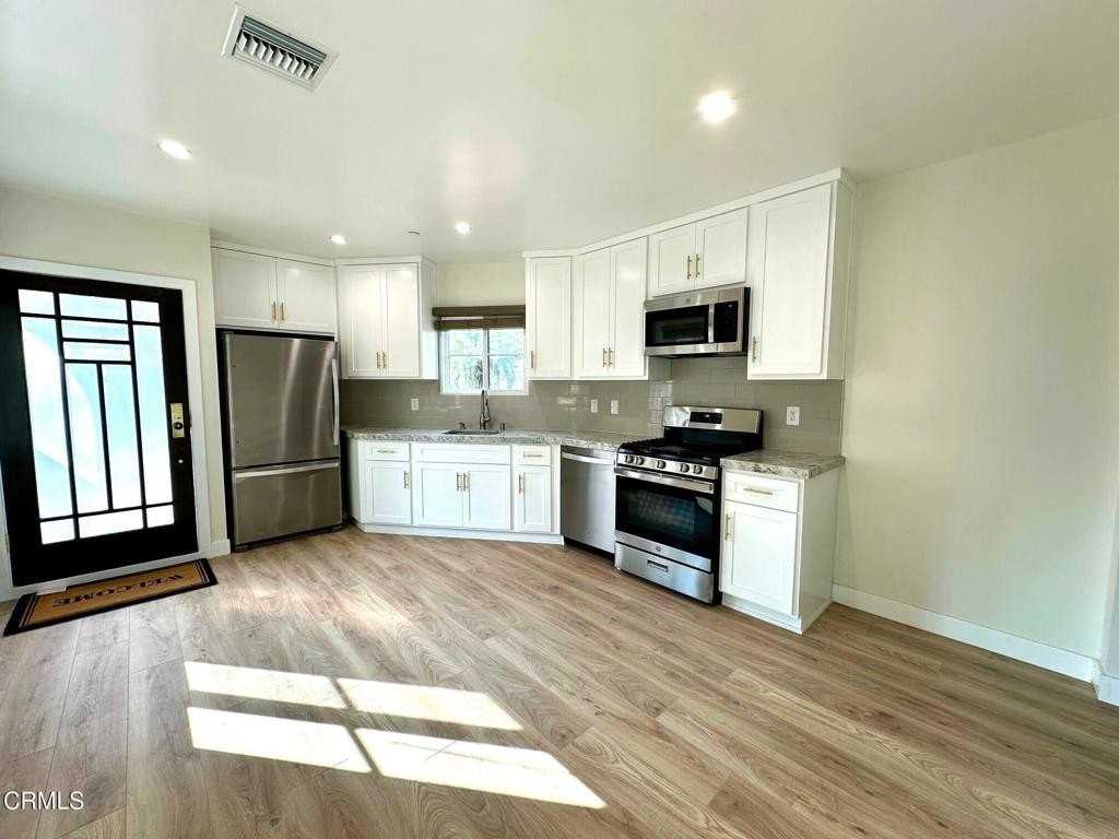 208 N Cordova St - Photo 2 of 19