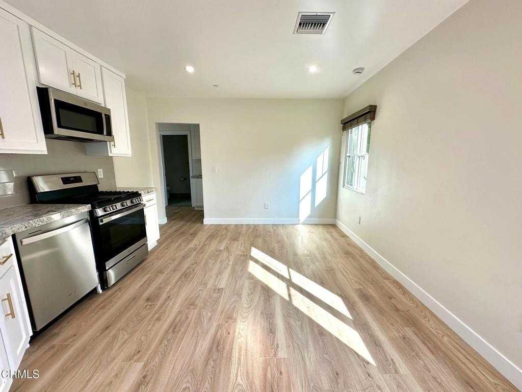 208 N Cordova St - Photo 5 of 19