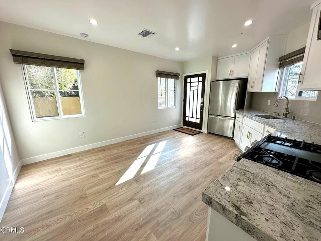 208 N Cordova St - Photo 6 of 19