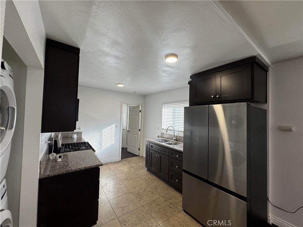 847 W Gage Ave - Photo 7 of 22