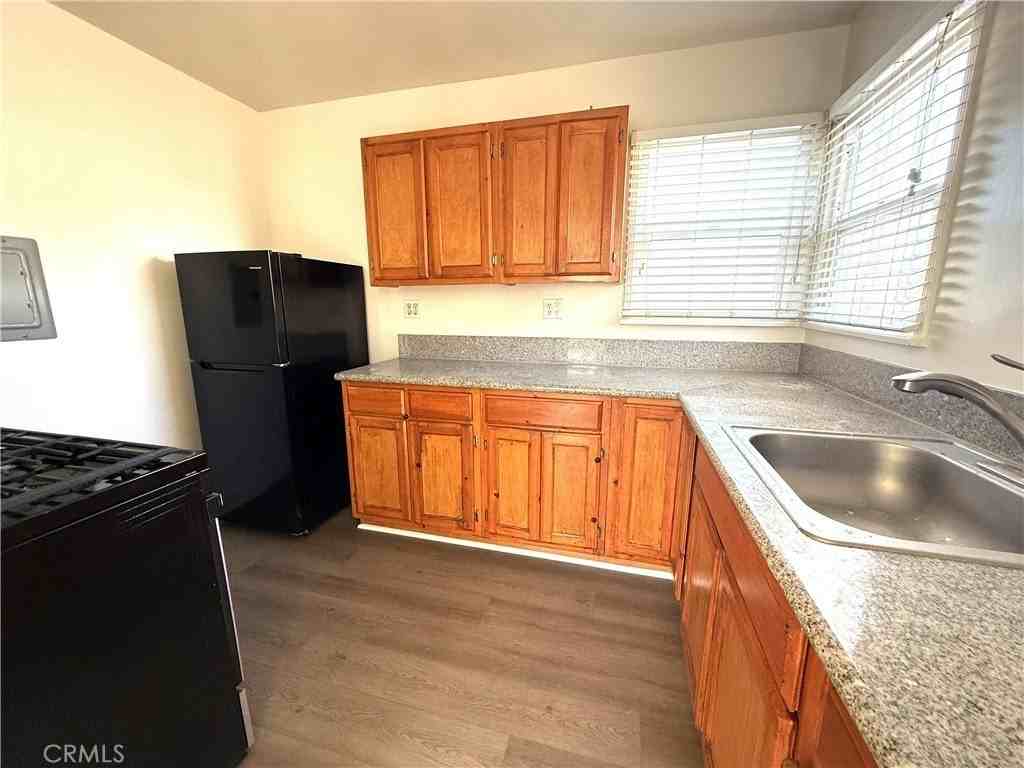 7833 S Normandie Ave #1-2 - Photo 4 of 9