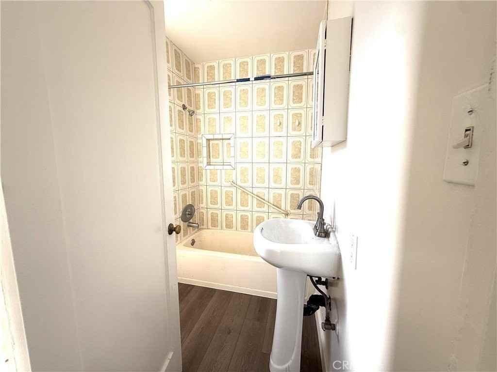 7833 S Normandie Ave #1-2 - Photo 6 of 9