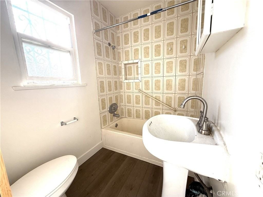 7833 S Normandie Ave #1-2 - Photo 7 of 9