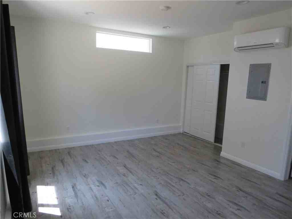 9013 1/2 Gladbeck Ave - Photo 3 of 13