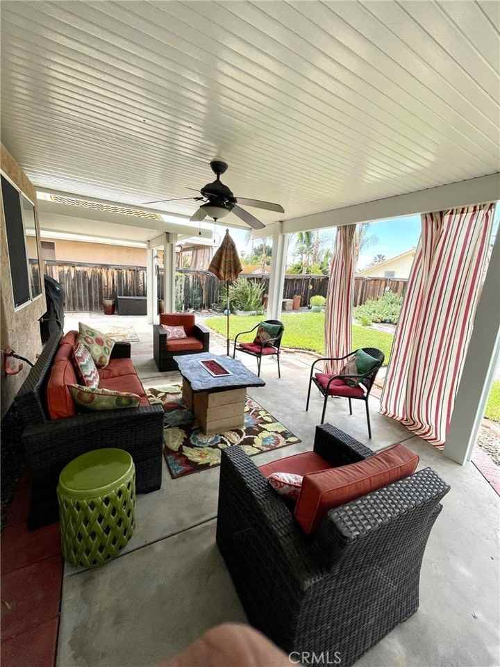 27503 Dandelion Ct - Photo 4 of 36