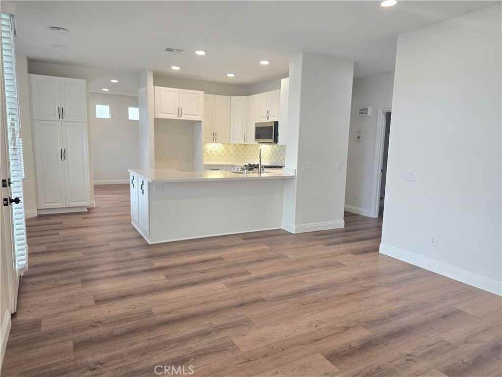 32921 Adelante St - Photo 2 of 36