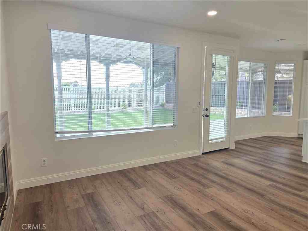 32921 Adelante St - Photo 7 of 36