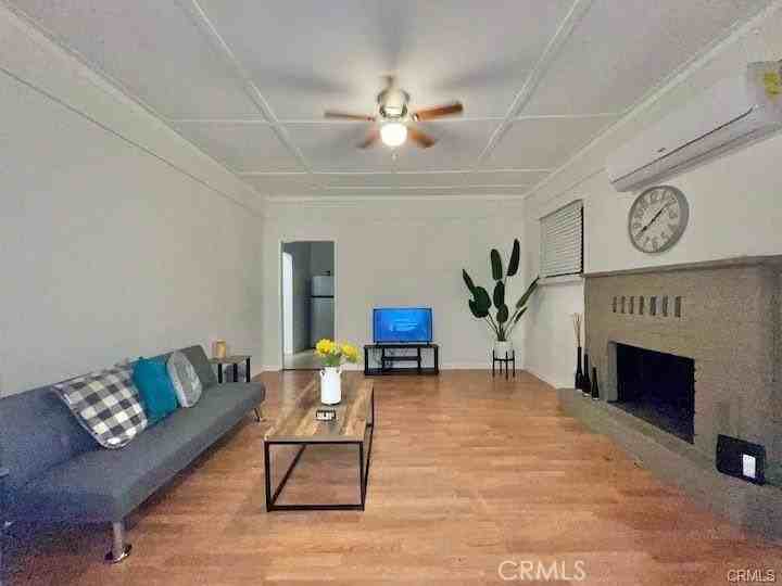 110 S L St - Photo 2 of 16