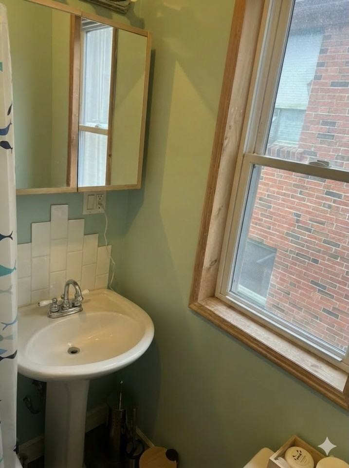 32 Grove Avenue #2 - Photo 6 of 11