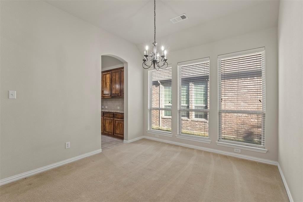 10868 Sedalia Dr - Photo 6 of 24