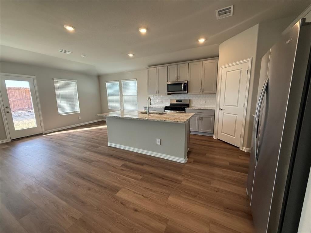 2624 Grand Canyon St - Photo 7 of 24