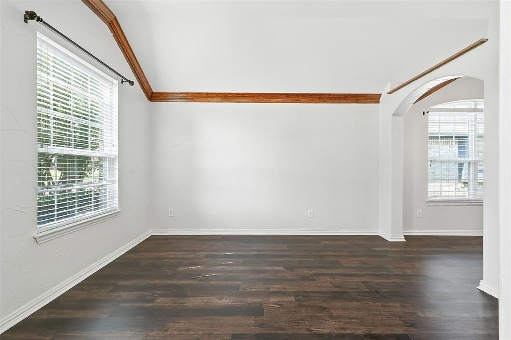 12404 Daimler Dr - Photo 7 of 36