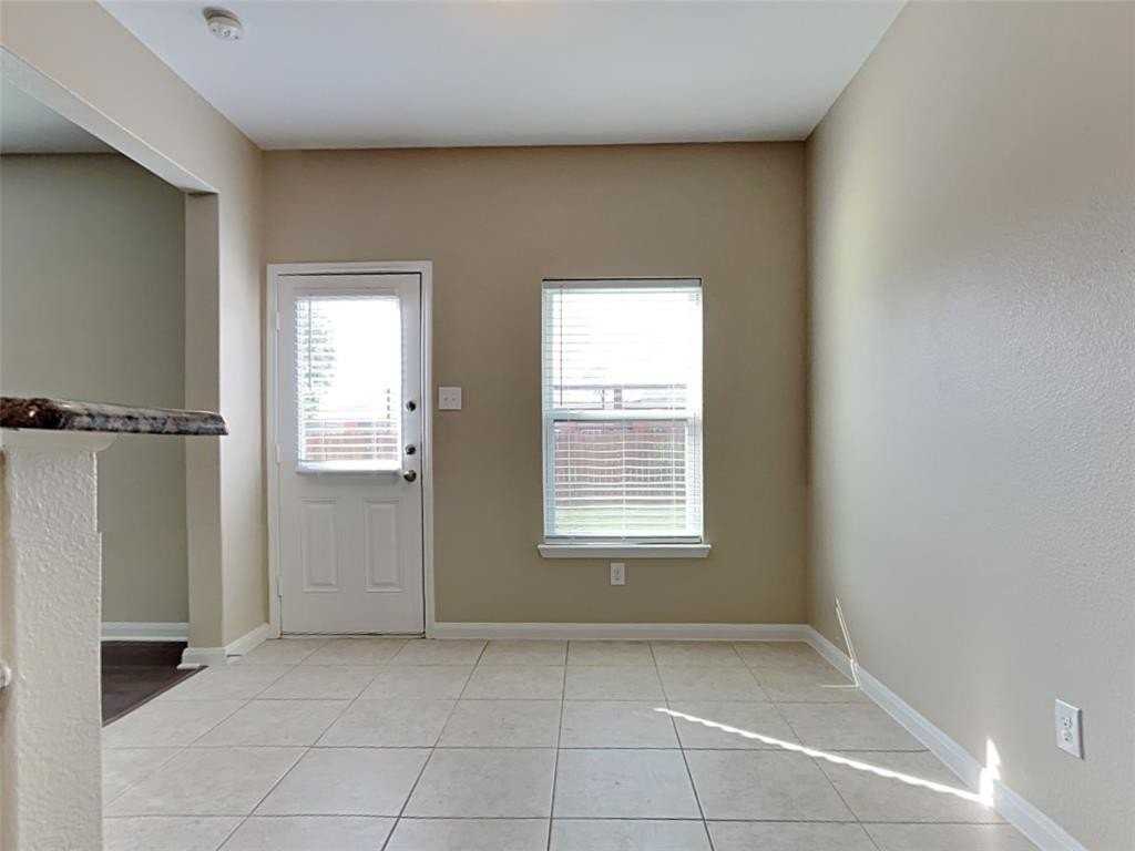 126 Cottonwood Dr - Photo 6 of 17