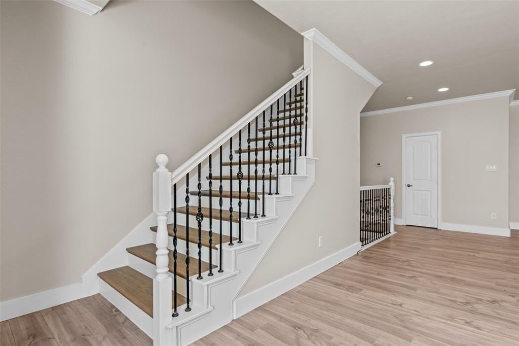 4417 Gennaro St - Photo 5 of 34