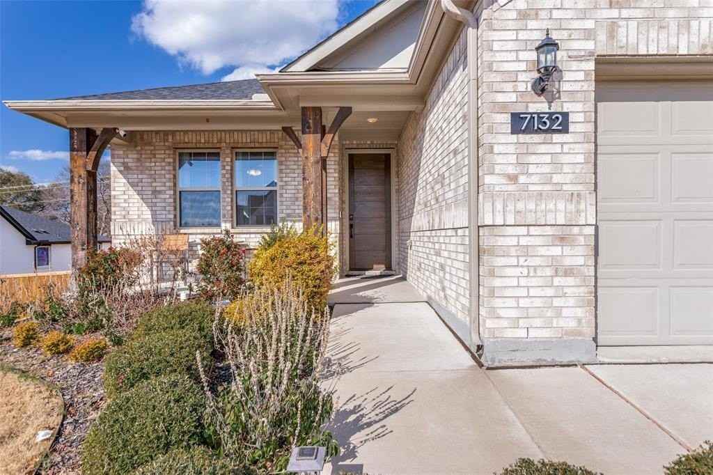 7132 Aves St - Photo 4 of 30