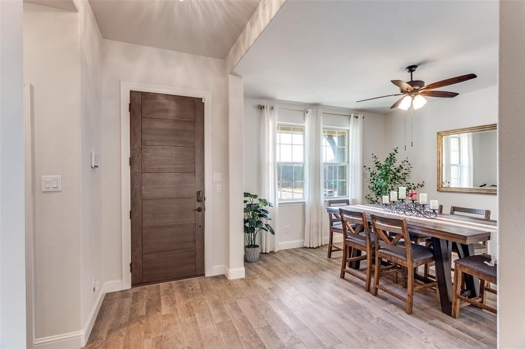 7132 Aves St - Photo 5 of 30