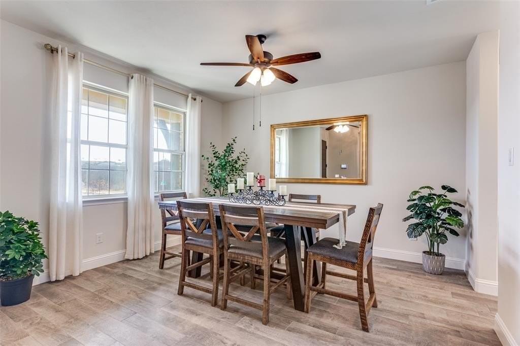 7132 Aves St - Photo 6 of 30