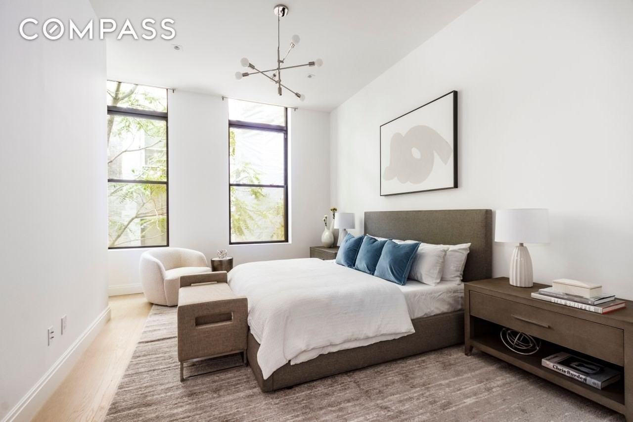 106 Franklin St #PH - Photo 5 of 12