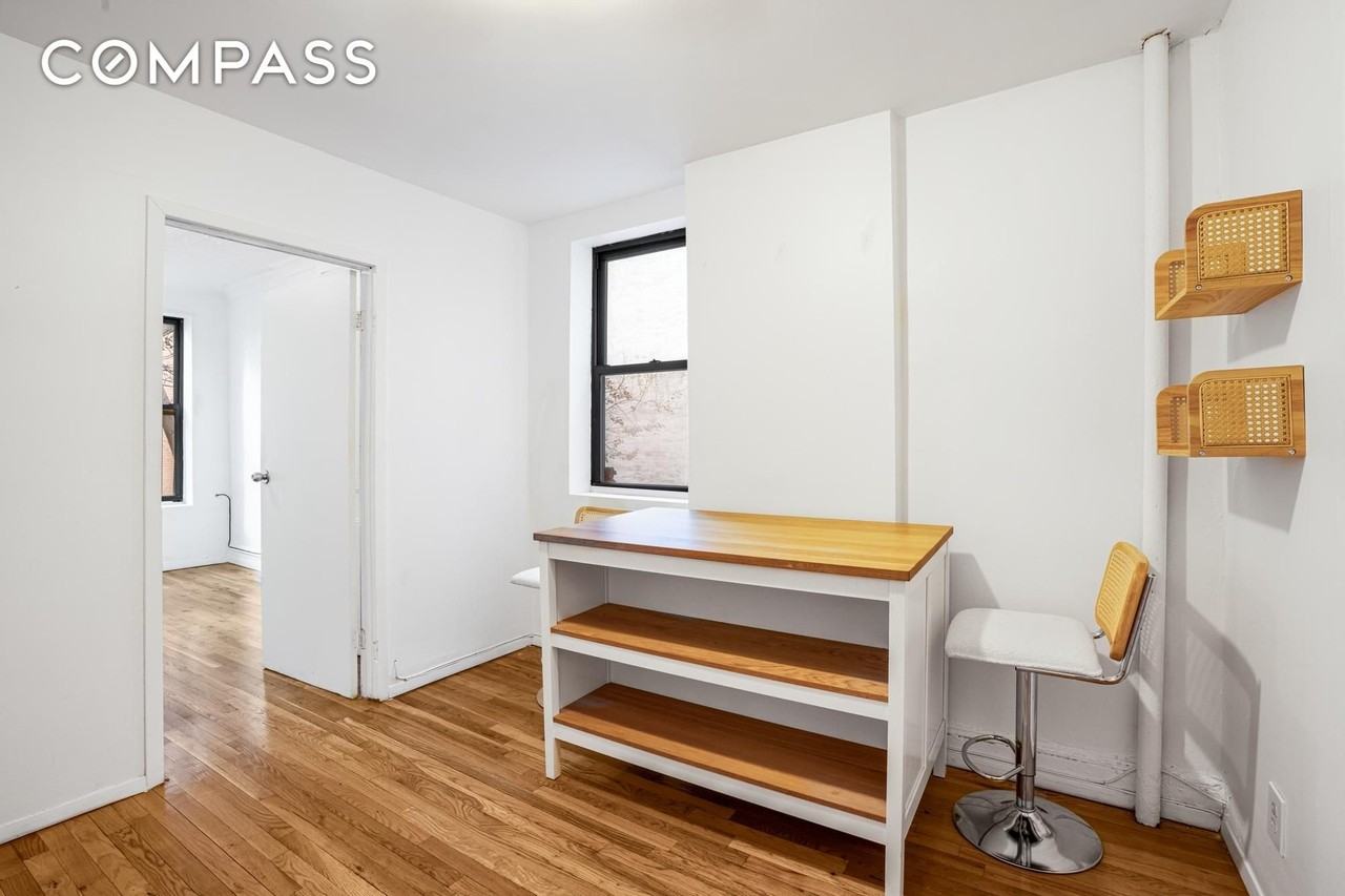 241 Mulberry St #9 - Photo 4 of 9