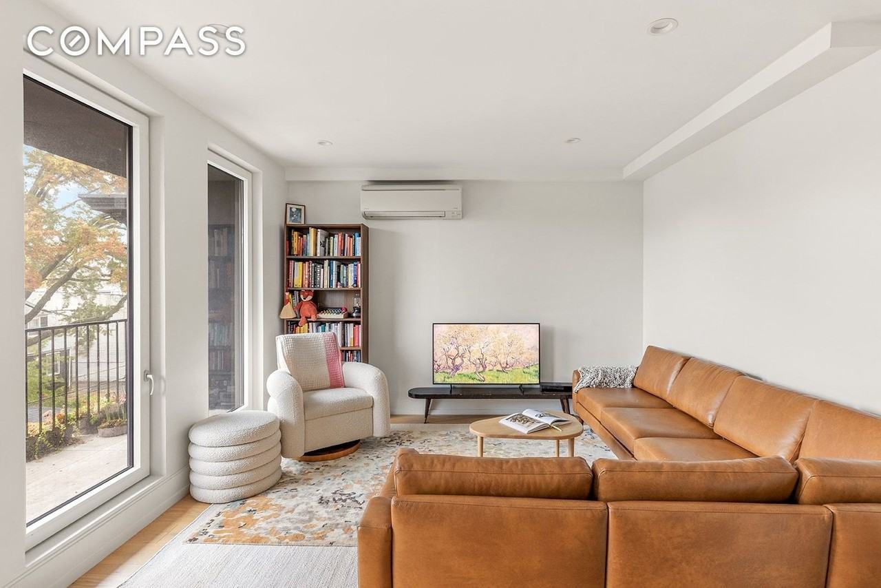 237 Rutland Rd #3B - Photo 3 of 8