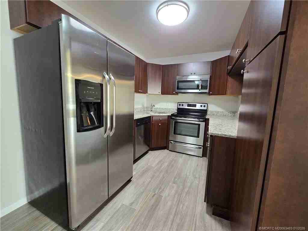 2114 Sw Silver Pine Way #121F1 - Photo 5 of 29