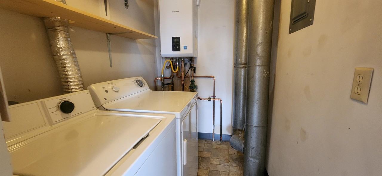 1606 South 19th Avenue - Photo 7 of 14