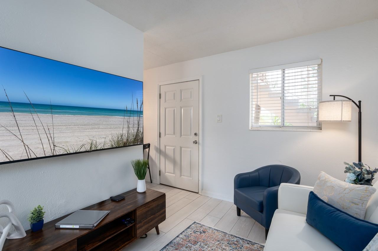 211 Circle Drive - 15BUnit 15B #15B - Photo 6 of 14