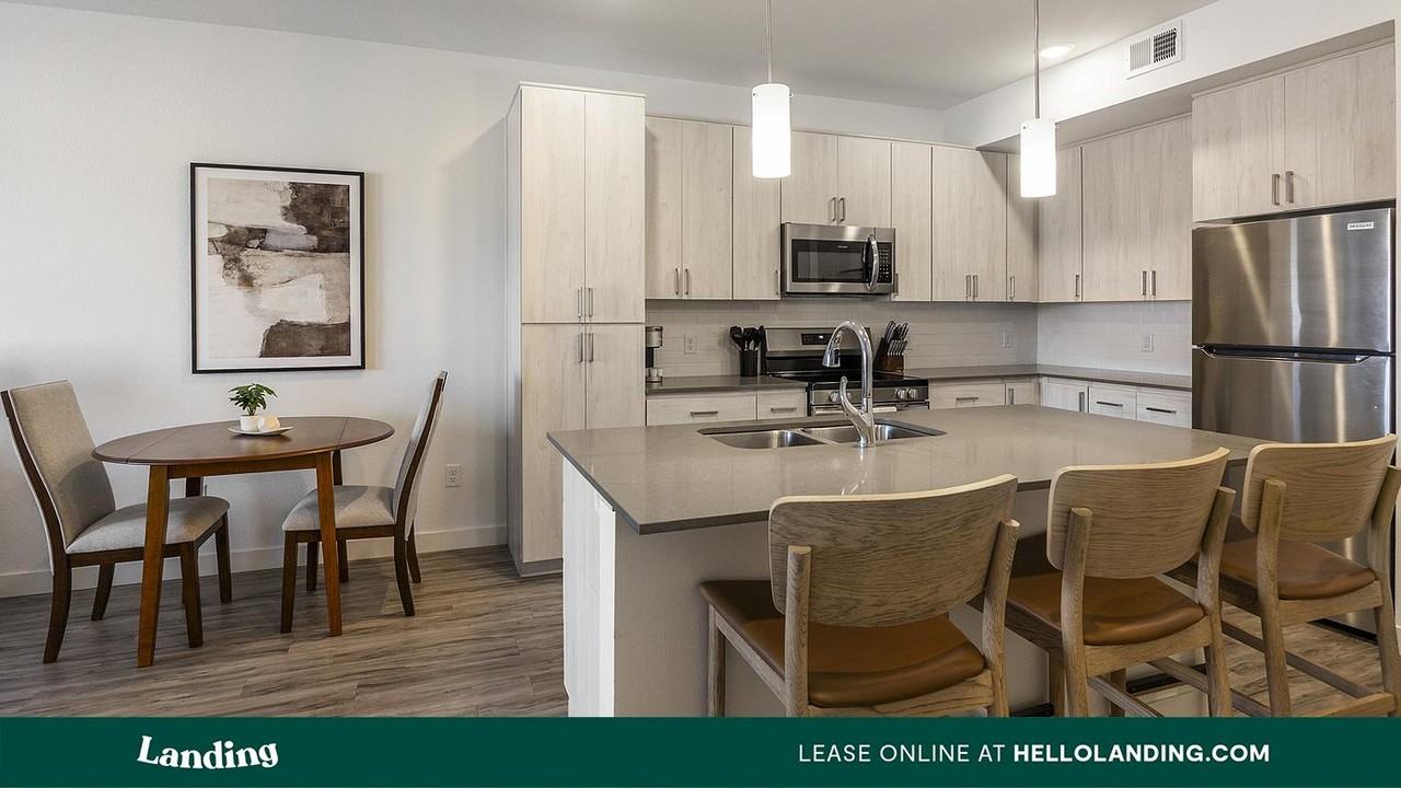 1760 S Crismon Rd - Photo 6 of 50