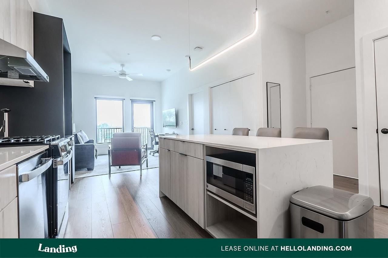 2623 Keene St - Photo 4 of 50