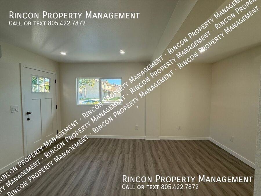 2585/2587 Warbler Ave. - 2585 Warbler Ave #A - Photo 4 of 12