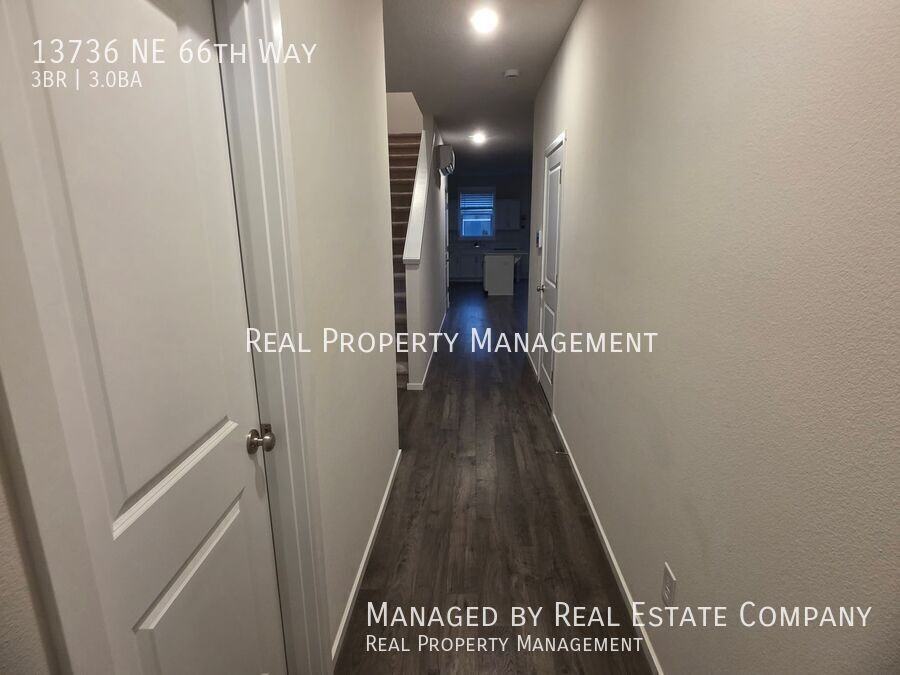 13736 Ne 66th Way - Photo 3 of 32