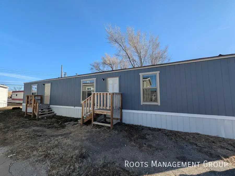 700 E 6th St #131 - Photo 3 of 16