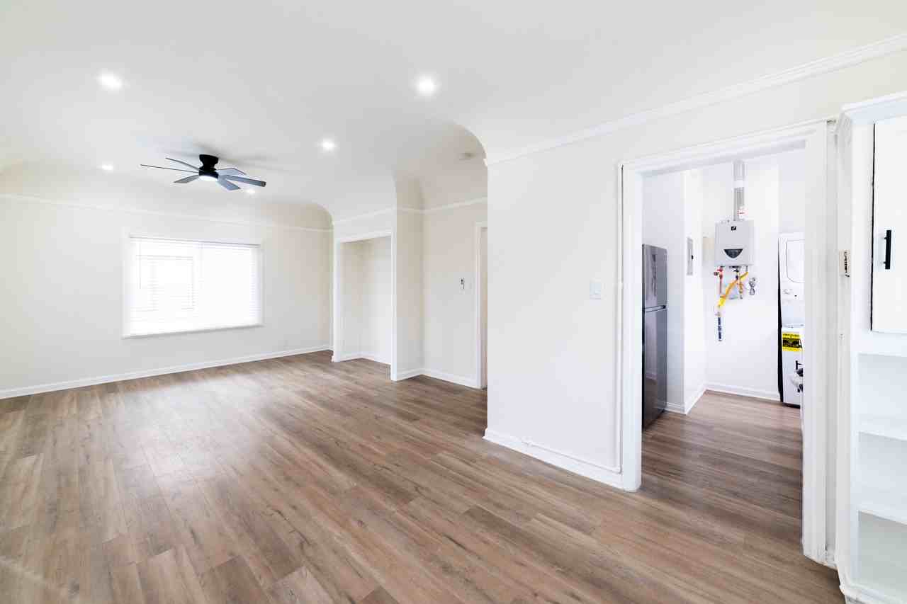 211 N Berendo St #1-2 - Photo 5 of 16