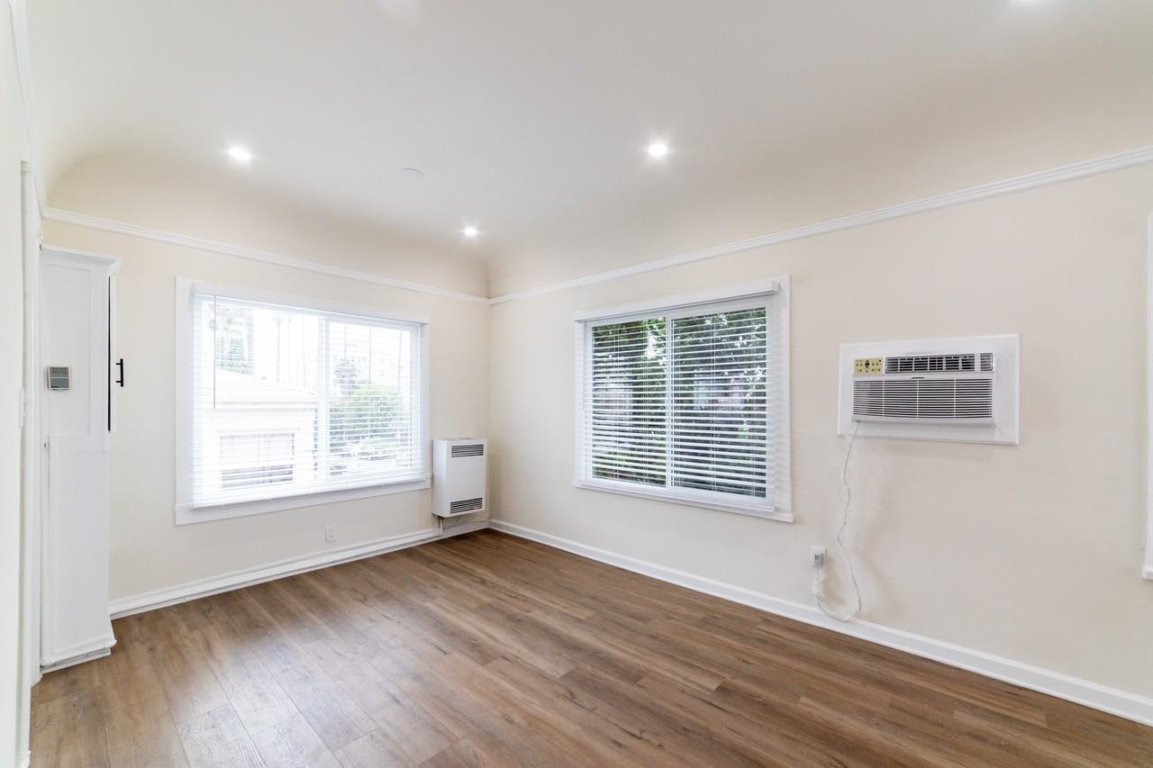 211 N Berendo St #1-2 - Photo 6 of 16