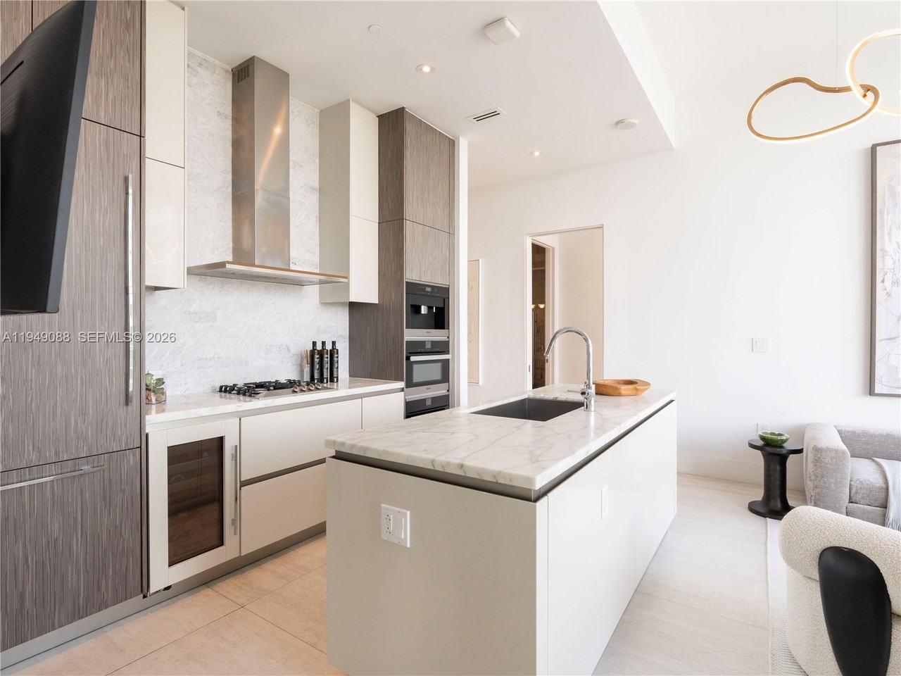 2669 South Bayshore Drive - Photo 6 of 27