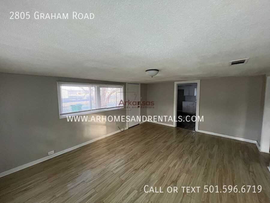 2805 Graham Rd - Photo 2 of 11
