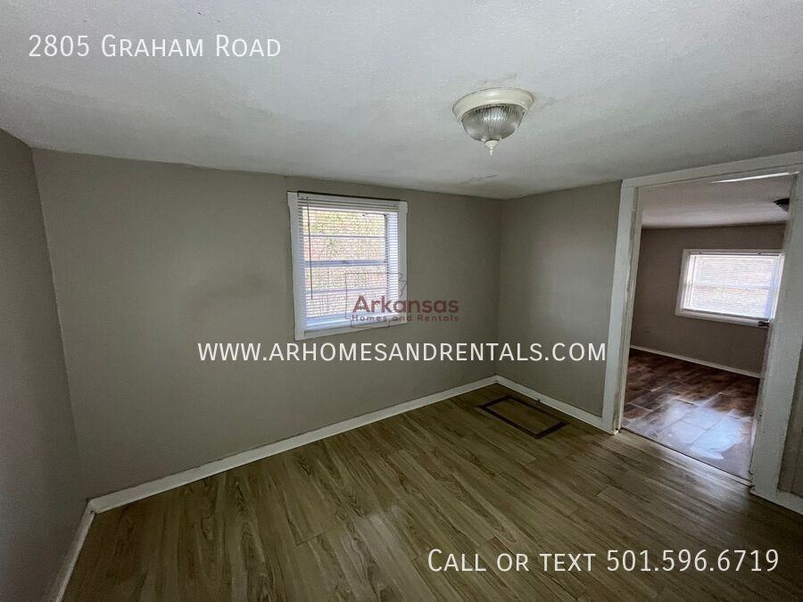 2805 Graham Rd - Photo 5 of 11