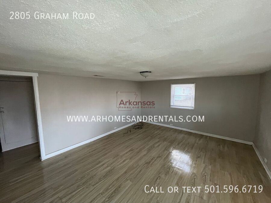 2805 Graham Rd - Photo 6 of 11