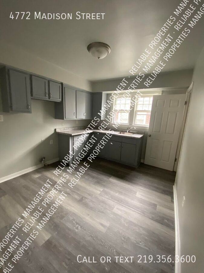 4772 Madison St - Photo 4 of 14