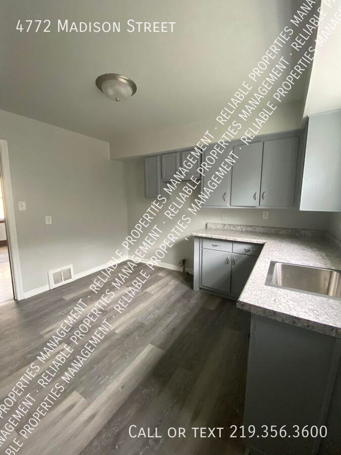 4772 Madison St - Photo 5 of 14