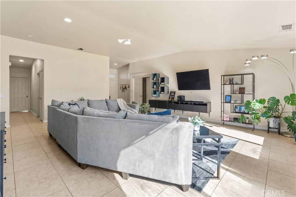 44658 Franklin Ct #44658 - Photo 5 of 32