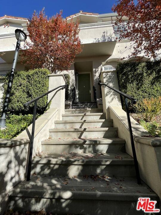 717 E Olive Ave #717 - Photo 2 of 11