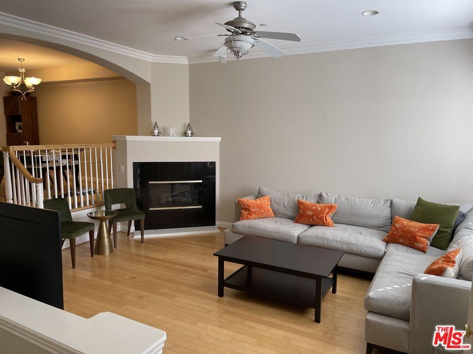 717 E Olive Ave #717 - Photo 5 of 11