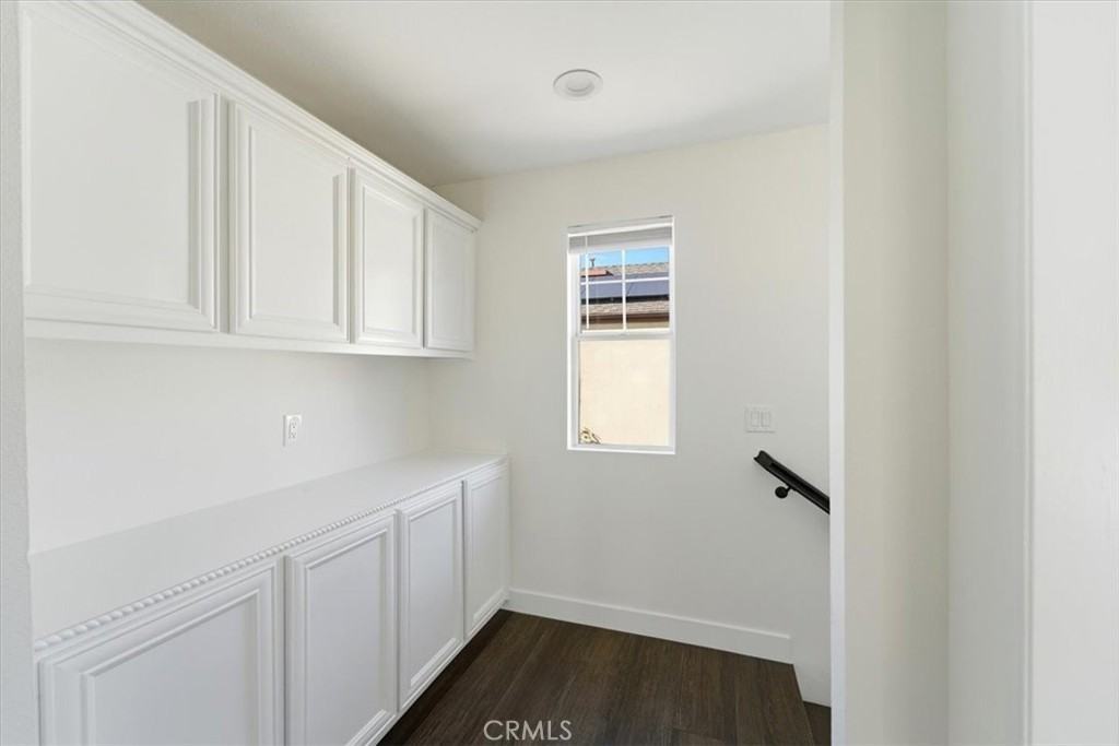 15150 Rayen St #15150 - Photo 6 of 33